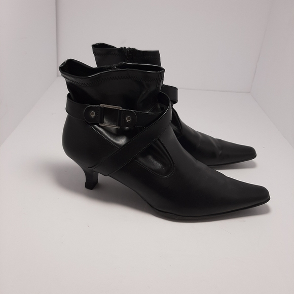 Whichy Pointed Heeled Black Ankle Boots size 8 - Picture 2 of 7